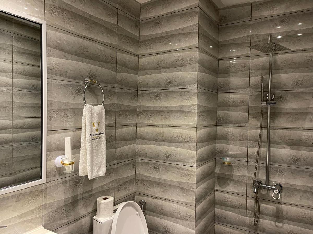 Hotel Vendome Дуала Екстериор снимка